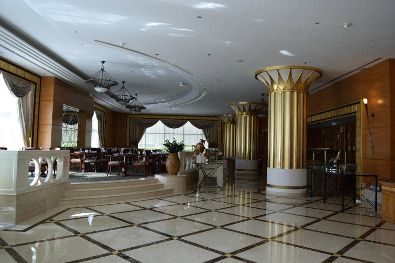 Review: Corniche Hotel Abu Dhabi