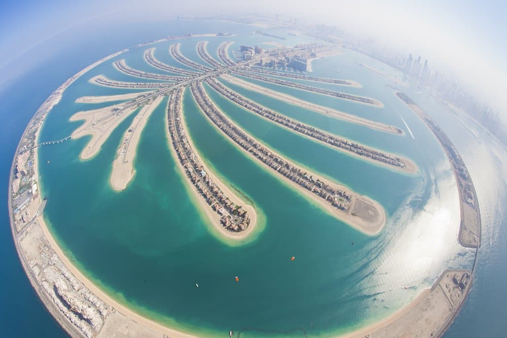 Dubai from Above - a helicopter flight in Dubai
