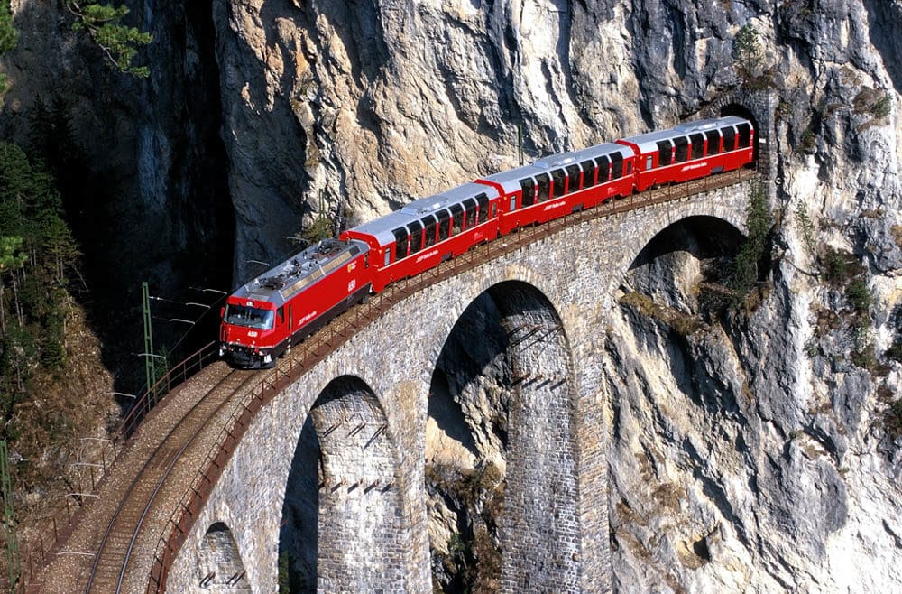 RHAETISCHE BAHN: Bernina Express- Albulalinie
