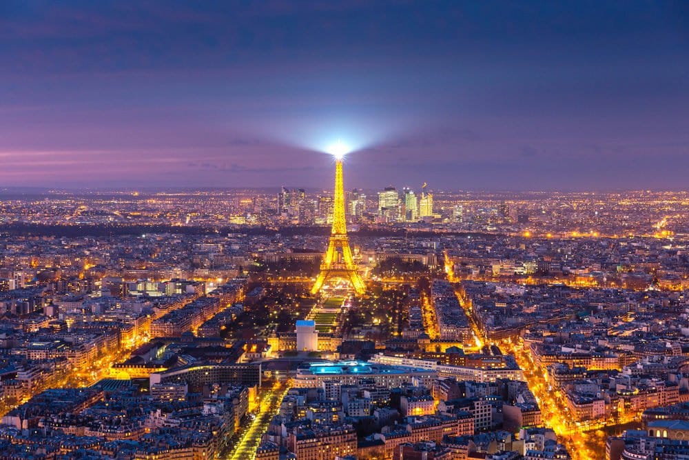 the best city to see at night is Paristhe best city to see at night is Paris