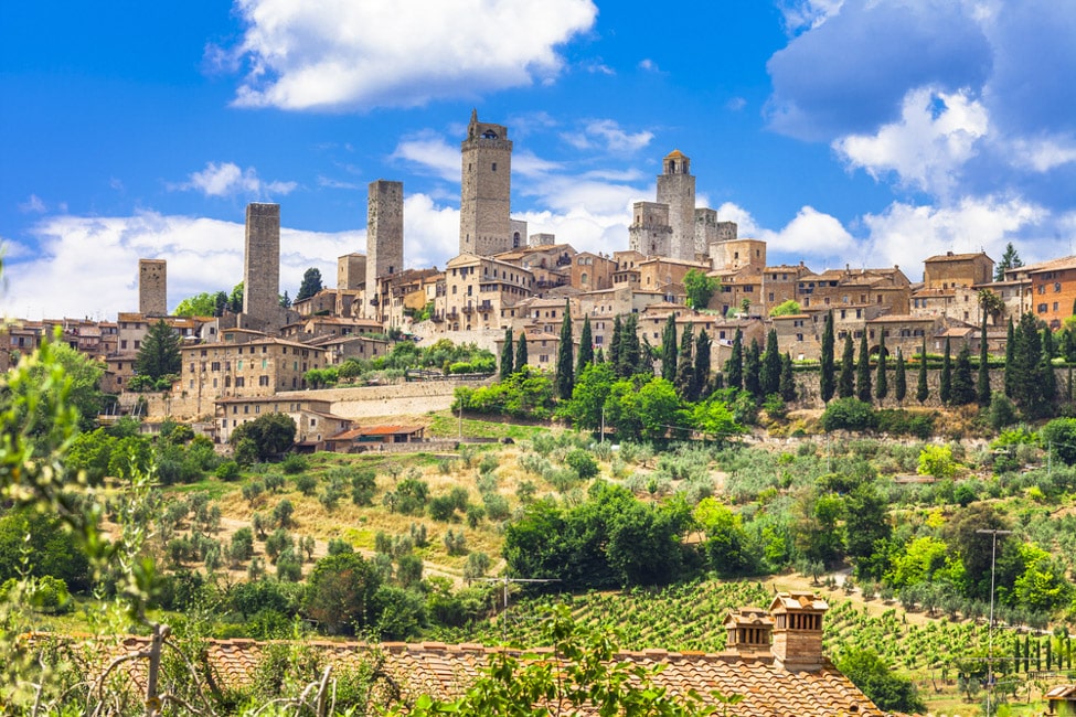 landscapes of Italy. medieval San Gimignano - Tuscany cutest towns in Italy