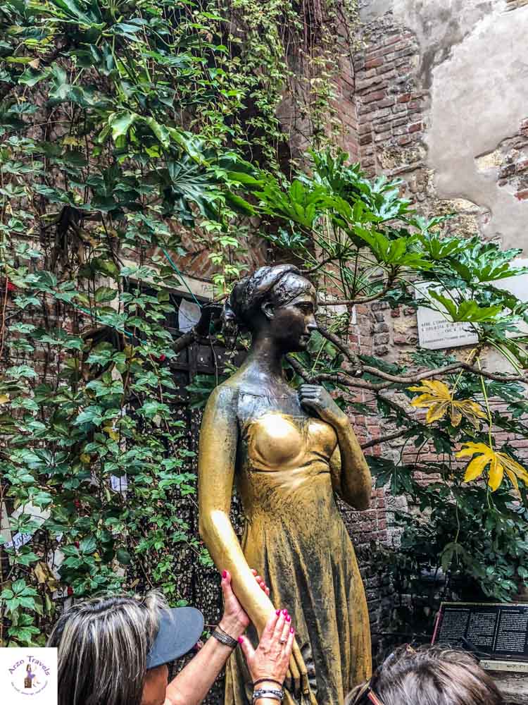 Juliets statue in Verona