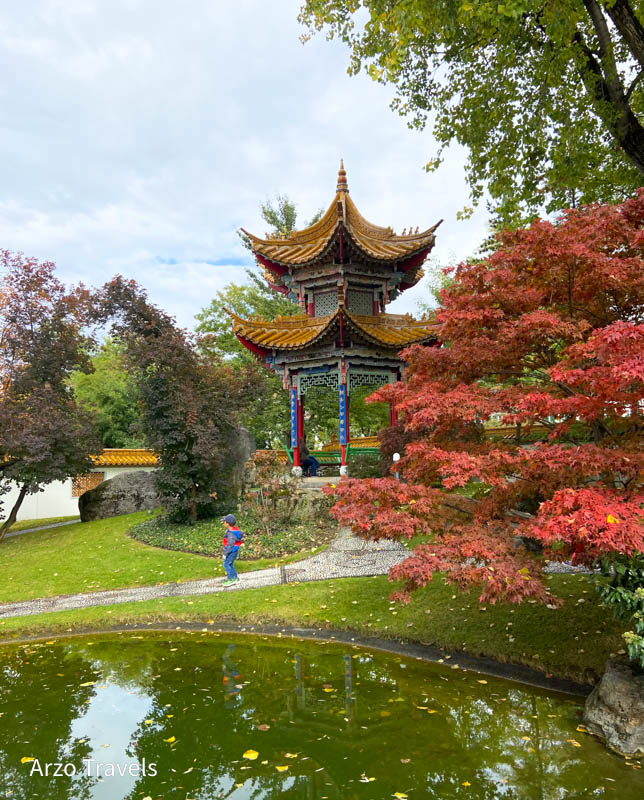 Chinese Garden in fall in Zurich