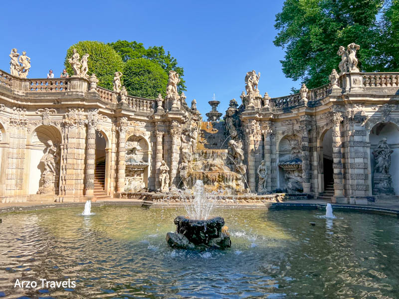 Water fountain in Dresden, Arzo Travels-2