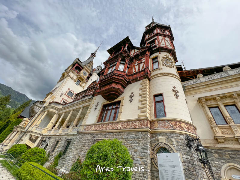 Day trip Peles Castle in Transylvania, Romania