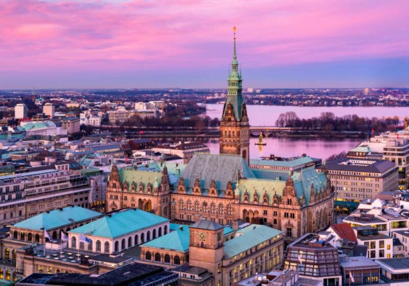 Top Things to do in Hamburg in Winter + Tips - Arzo Travels