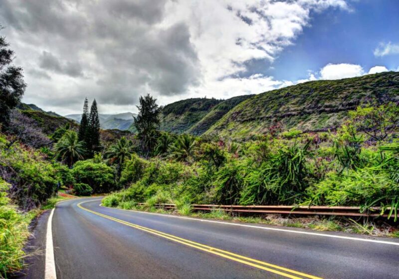 HOW TO PLAN A MAUI ROAD TRIP IN 2024 - Arzo Travels