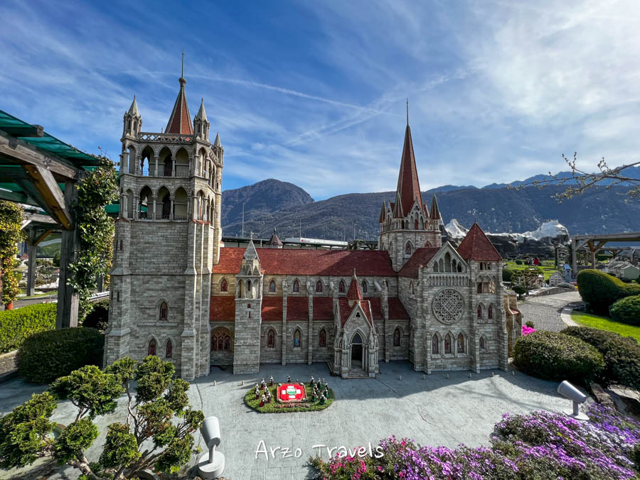 SwissMinitiuar in melide, Lake Lugano Lausanne Cathedral
