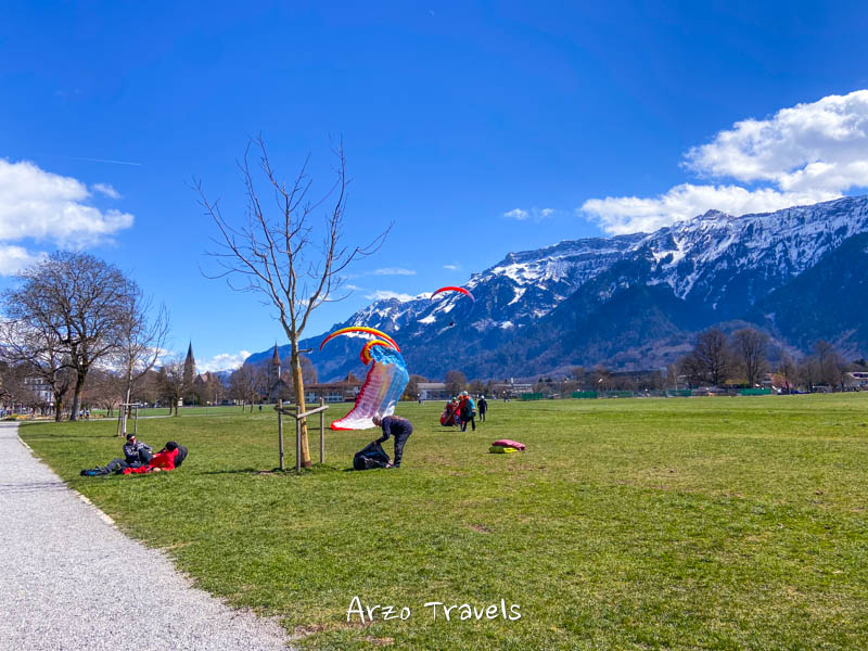 where to do Paragliding in Switzerland,