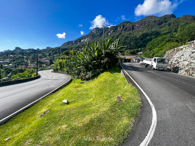 Driving in Seychelles Amhe